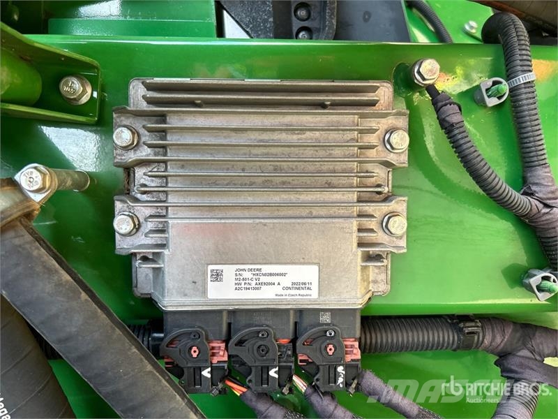 John Deere X9 1100 4x4 Signature Edition Combine Harvester Kombajni