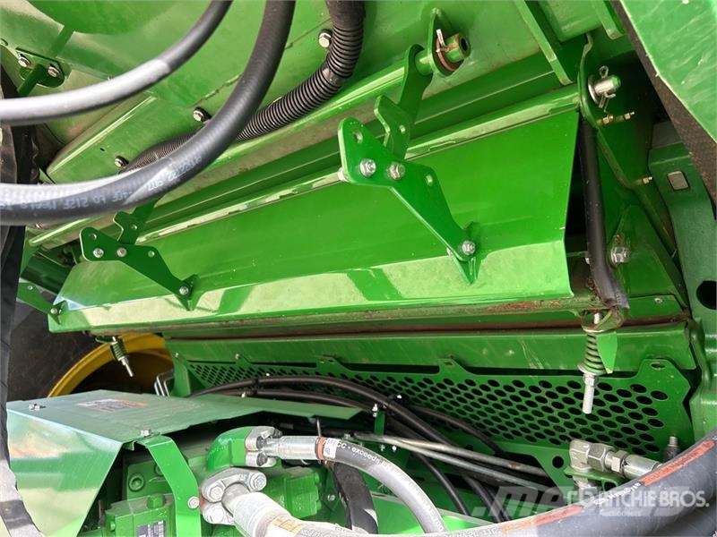 John Deere X9 1100 4x4 Signature Edition Combine Harvester Kombajni