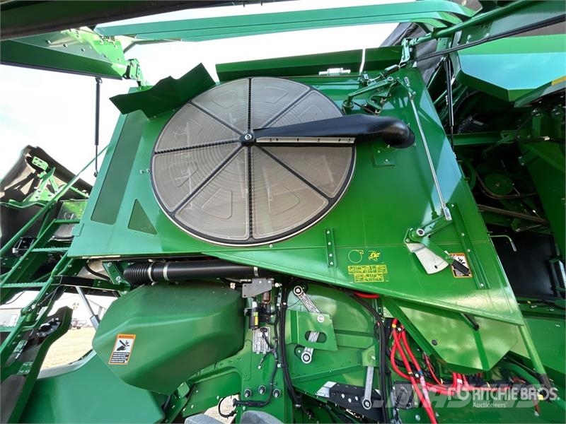 John Deere X9 1100 4x4 Signature Edition Combine Harvester Kombajni