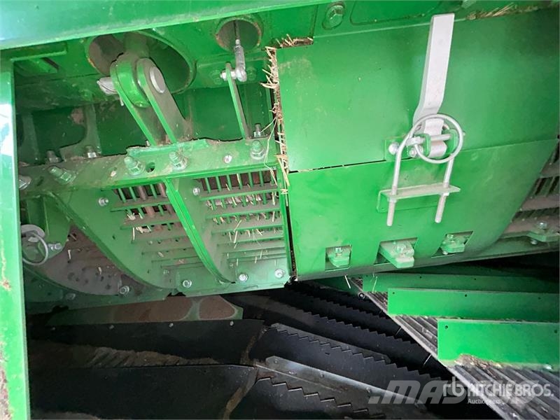 John Deere X9 1100 4x4 Signature Edition Combine Harvester Kombajni