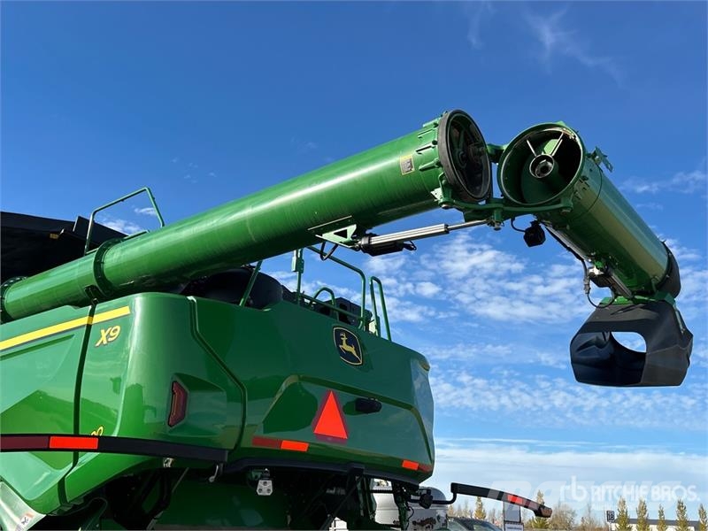 John Deere X9 1100 4x4 Signature Edition Combine Harvester Kombajni