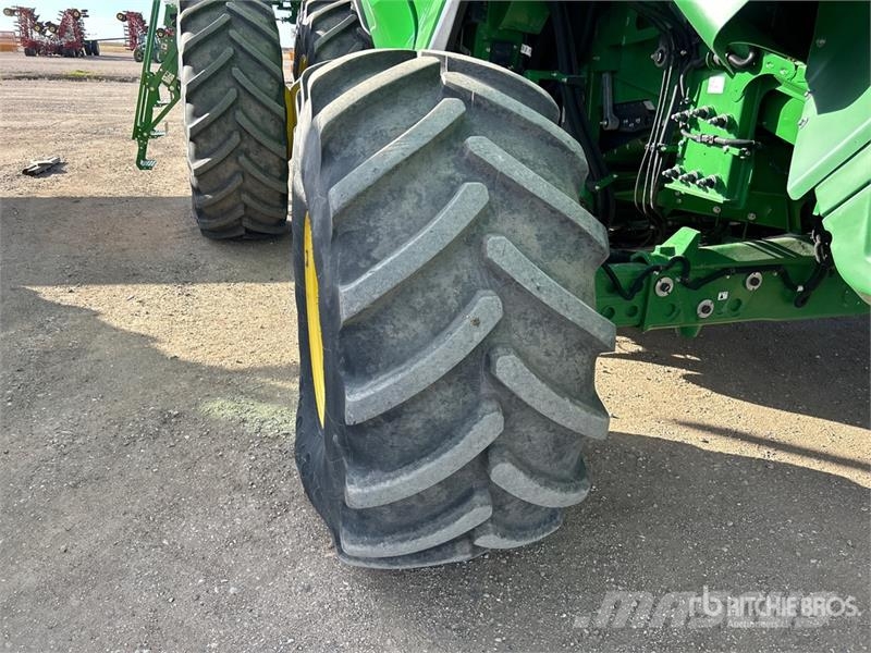 John Deere X9 1100 4x4 Signature Edition Combine Harvester Kombajni