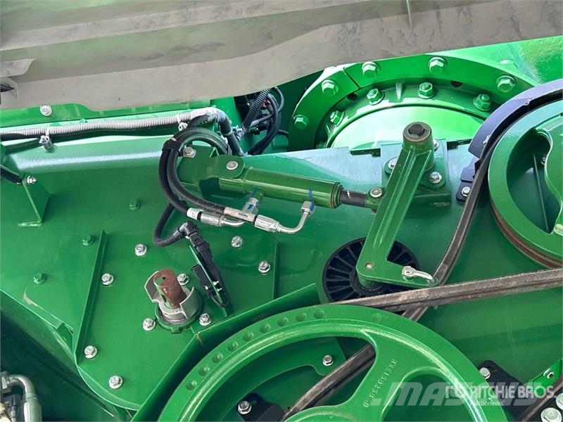 John Deere X9 1100 4x4 Signature Edition Combine Harvester Kombajni
