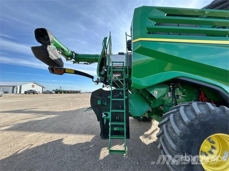 John Deere X9 1100 4x4 Signature Edition Combine Harvester Kombajni