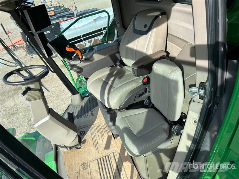 John Deere X9 1100 4x4 Signature Edition Combine Harvester Kombajni