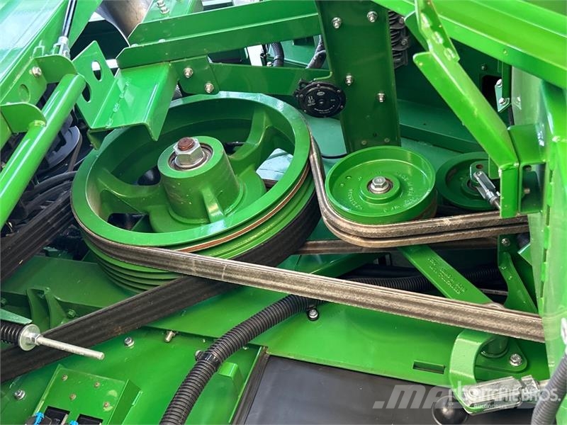 John Deere X9 1100 4x4 Signature Edition Combine Harvester Kombajni