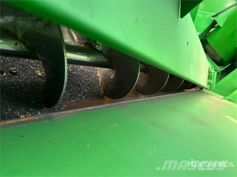 John Deere X9 1100 4x4 Signature Edition Combine Harvester Kombajni