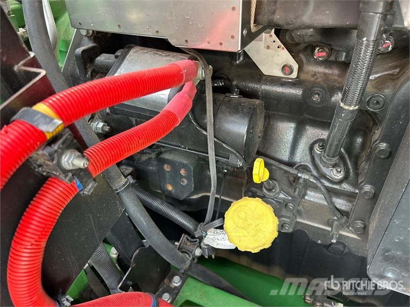 John Deere X9 1100 4x4 Signature Edition Combine Harvester Kombajni