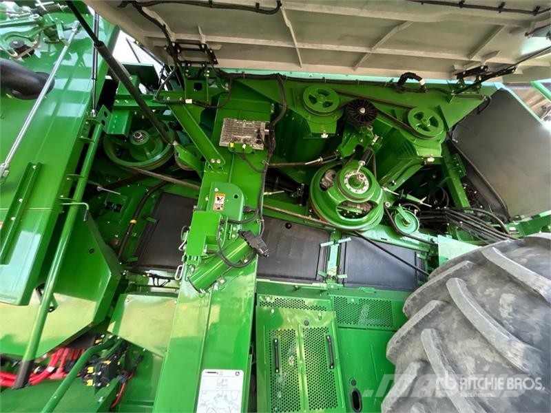 John Deere X9 1100 4x4 Signature Edition Combine Harvester Kombajni