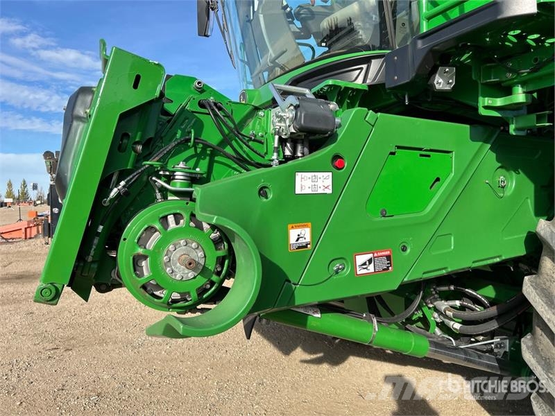 John Deere X9 1100 4x4 Signature Edition Combine Harvester Kombajni