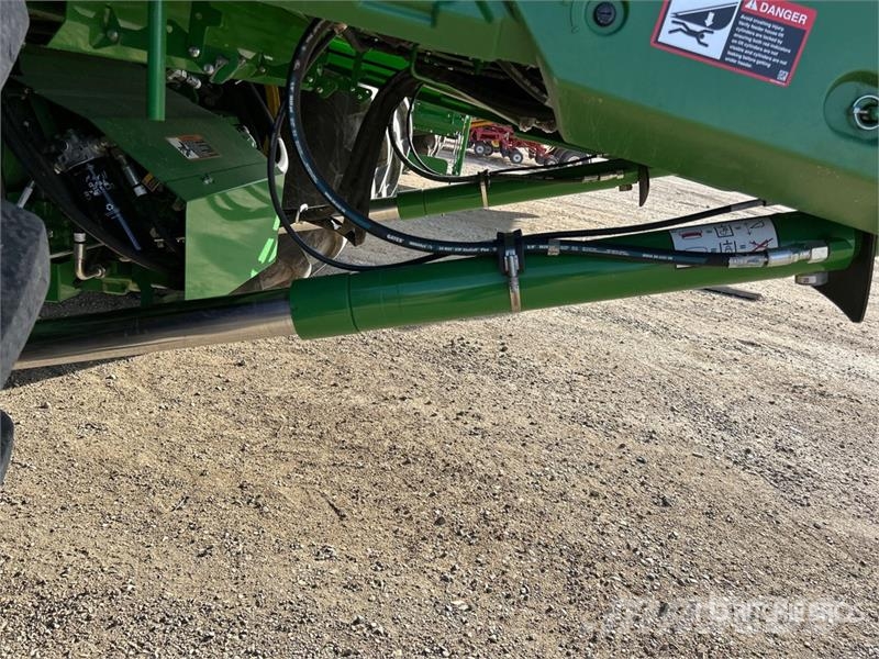 John Deere X9 1100 4x4 Signature Edition Combine Harvester Kombajni