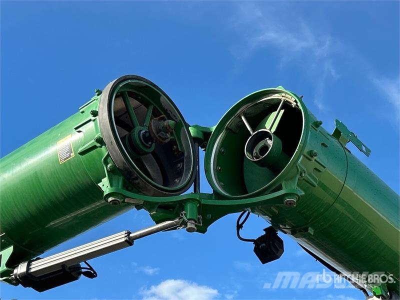 John Deere X9 1100 4x4 Signature Edition Combine Harvester Kombajni