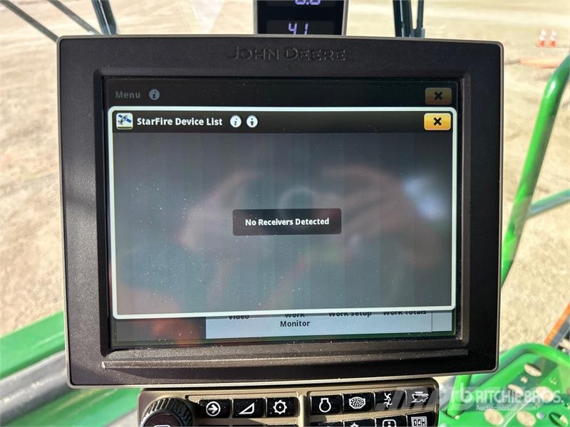 John Deere X9 1100 4x4 Signature Edition Combine Harvester Kombajni