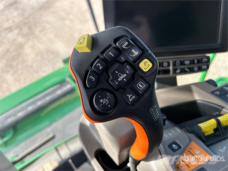 John Deere X9 1100 4x4 Signature Edition Combine Harvester Kombajni