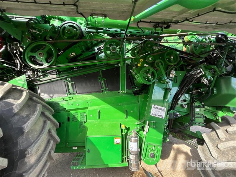 John Deere X9 1100 4x4 Signature Edition Combine Harvester Kombajni