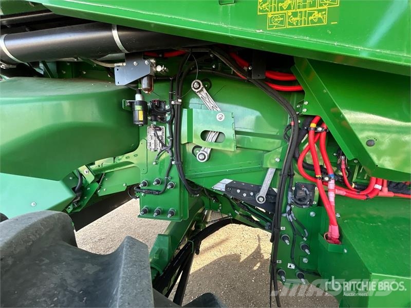 John Deere X9 1100 4x4 Signature Edition Combine Harvester Kombajni