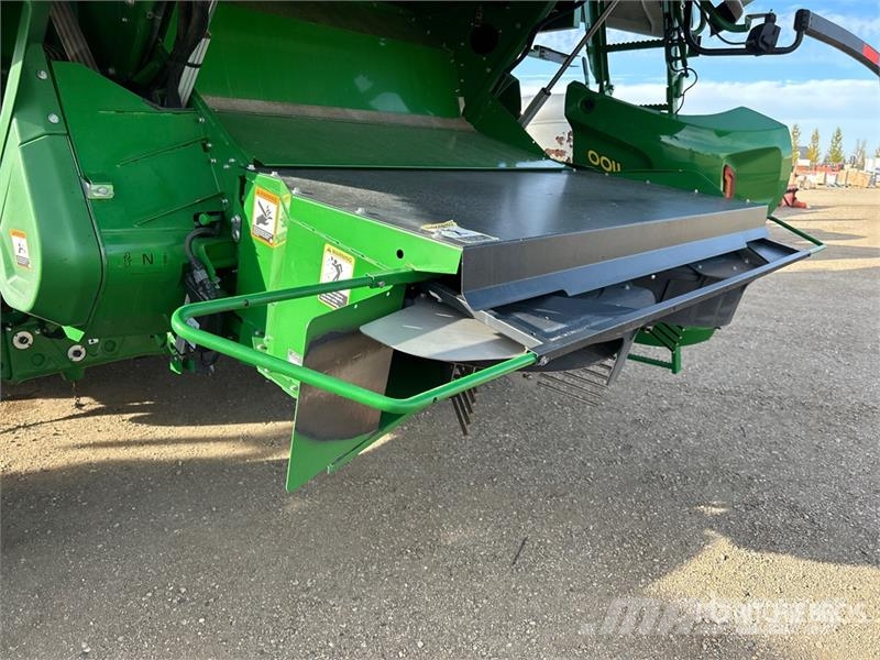 John Deere X9 1100 4x4 Signature Edition Combine Harvester Kombajni