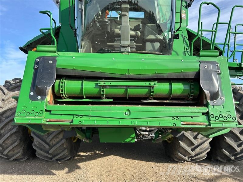 John Deere X9 1100 4x4 Signature Edition Combine Harvester Kombajni