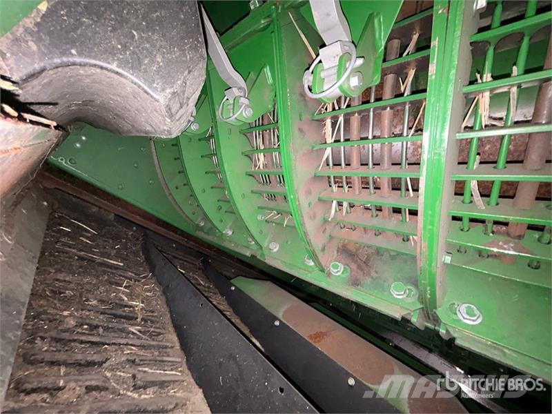 John Deere X9 1100 4x4 Signature Edition Combine Harvester Kombajni