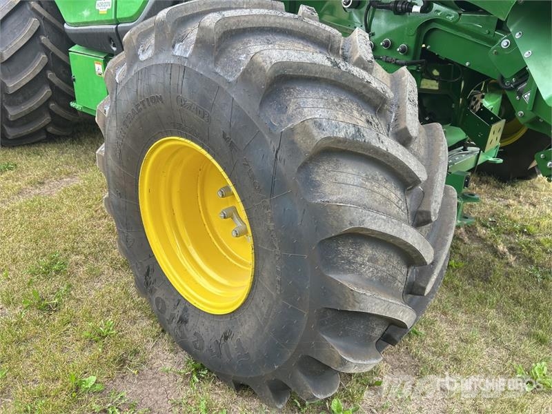 John Deere X9 1100 Combine Harvester 콤바인 수확기