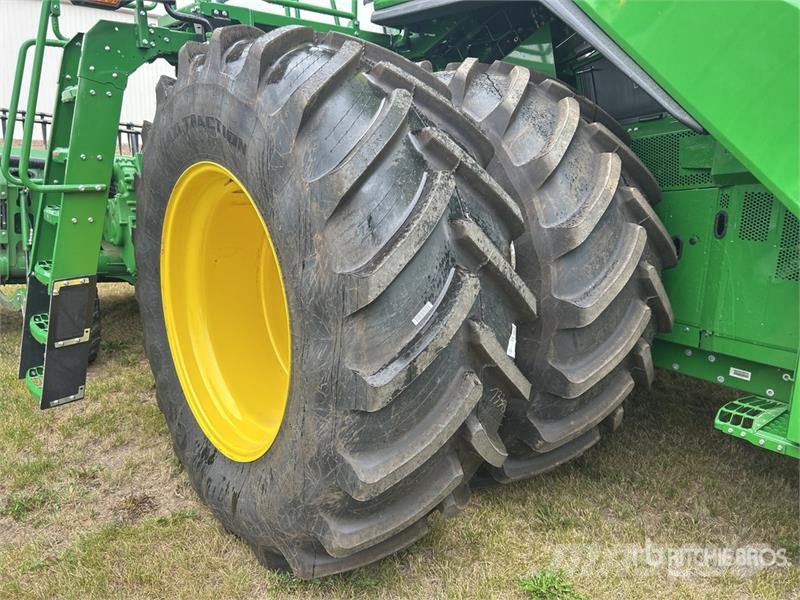 John Deere X9 1100 Combine Harvester 콤바인 수확기