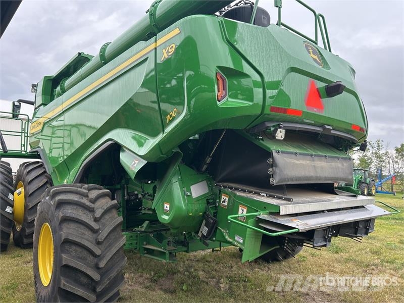 John Deere X9 1100 Combine Harvester 콤바인 수확기