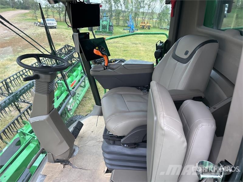 John Deere X9 1100 Combine Harvester 콤바인 수확기