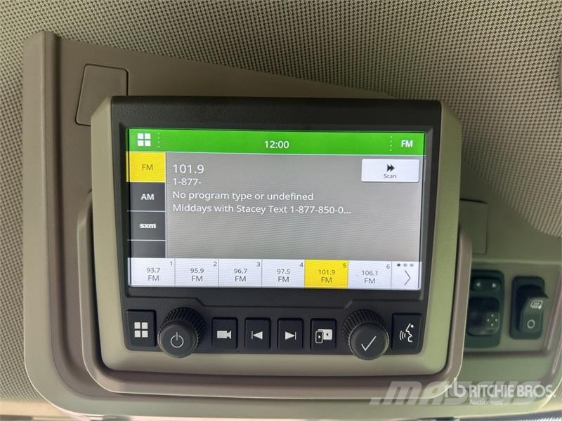 John Deere X9 1100 Combine Harvester 콤바인 수확기