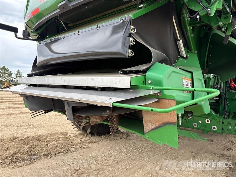 John Deere X9 1100 Signature Edition Combine Harvester Kombinované zberacie stroje