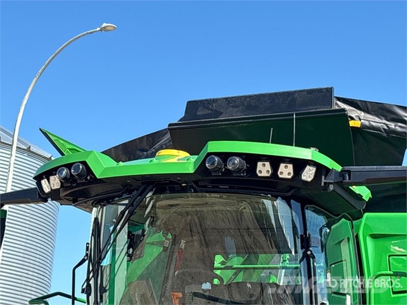 John Deere X9 1100 Signature Edition Combine Harvester Mietitrebbiatrici