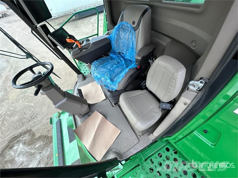 John Deere X9 1100 Signature Edition Combine Harvester Kombajny zbożowe