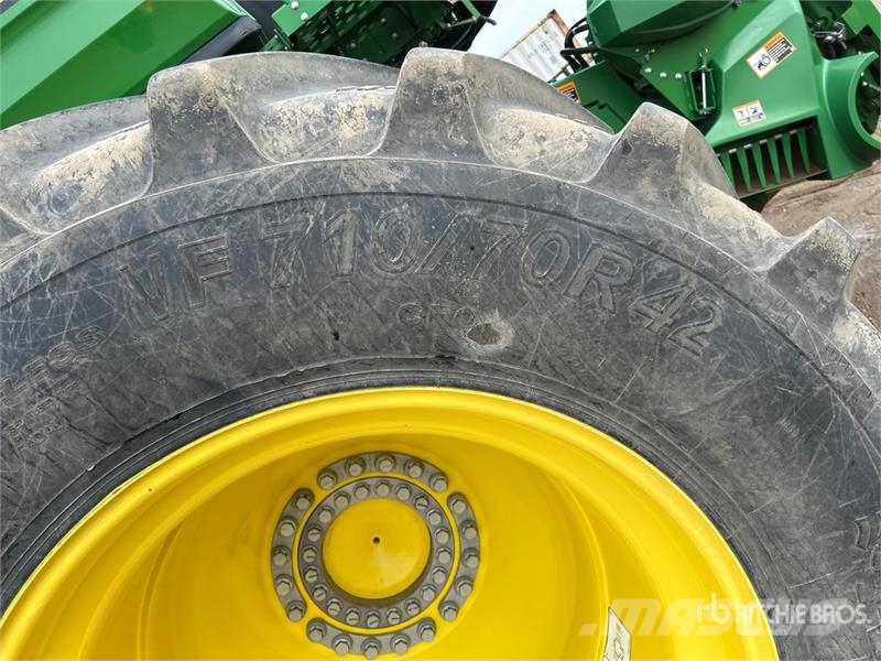 John Deere X9 1100 Signature Edition Combine Harvester Kombajny zbożowe