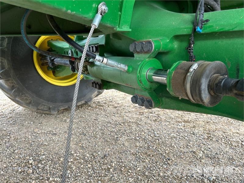 John Deere X9 1100 Signature Edition Combine Harvester Kombajny zbożowe