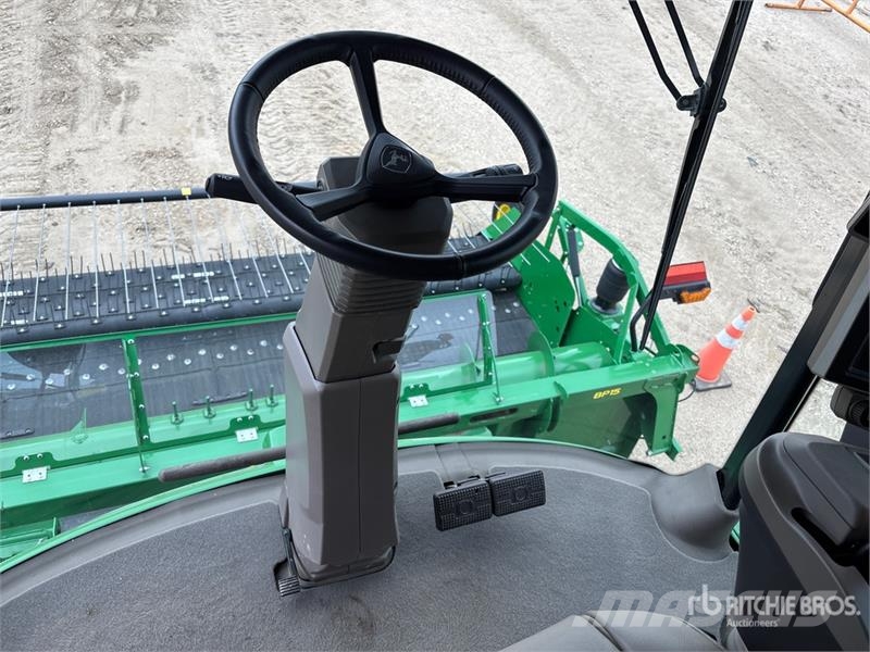 John Deere X9 1100 Signature Edition Combine Harvester Kombinované zberacie stroje