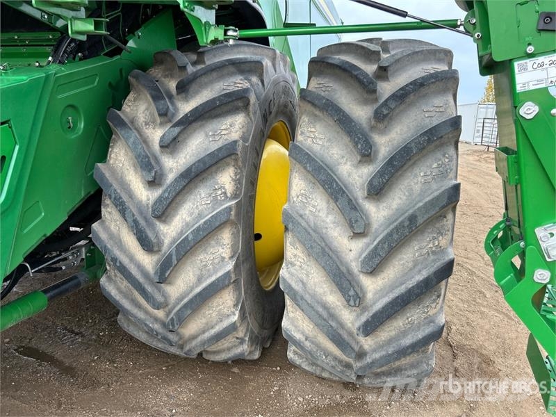 John Deere X9 1100 Signature Edition Combine Harvester Kombajny zbożowe