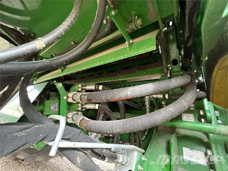John Deere X9 1100 Signature Edition Combine Harvester Kombajny zbożowe