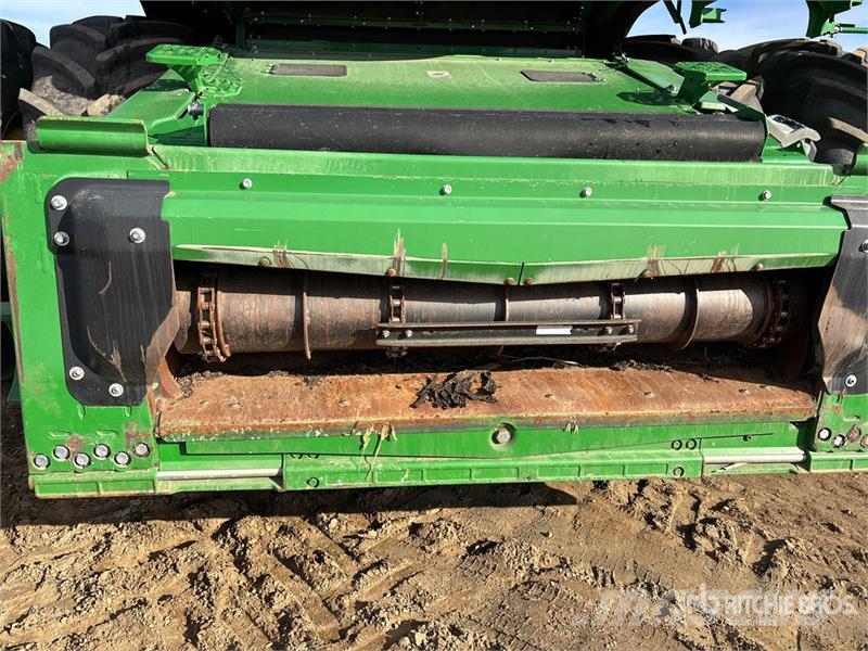 John Deere X9 1100 Signature Edition Combine Harvester حصادات