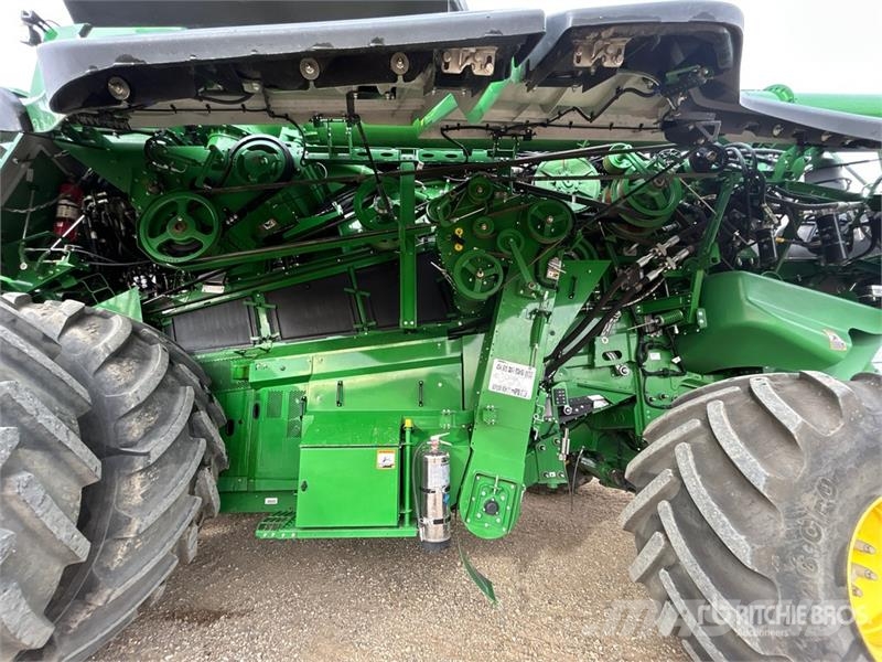 John Deere X9 1100 Signature Edition Combine Harvester Kombajny zbożowe