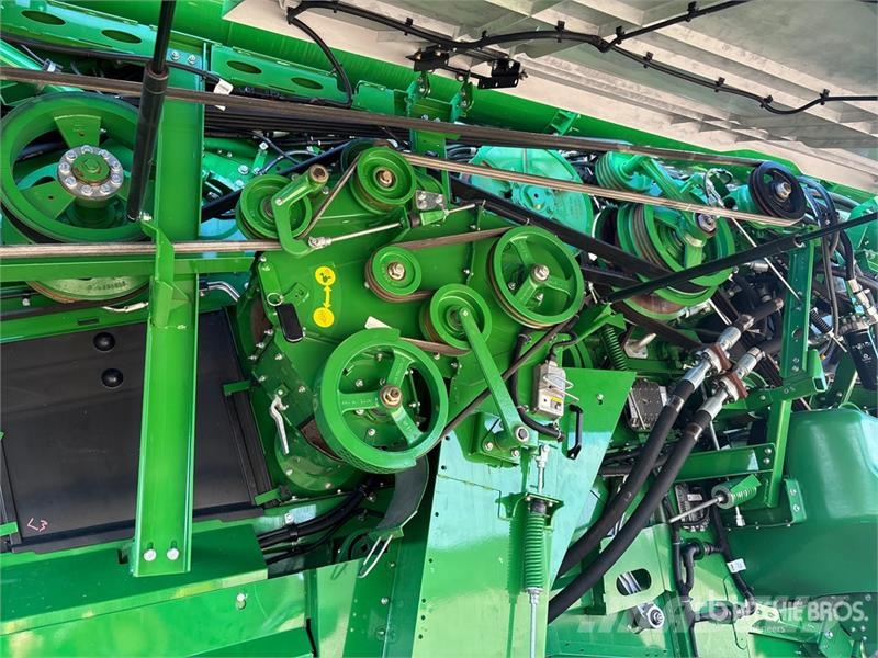 John Deere X9 1100 Signature Edition Combine Harvester Mietitrebbiatrici