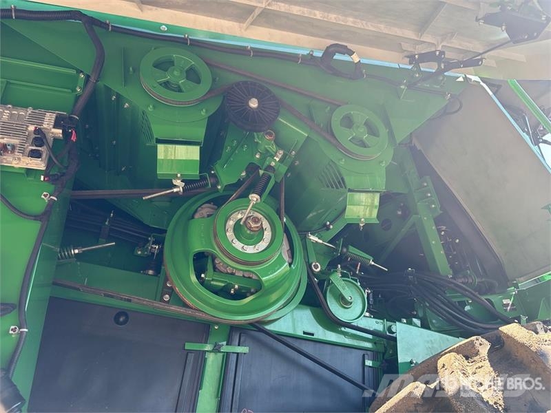 John Deere X9 1100 Signature Edition Combine Harvester Mietitrebbiatrici