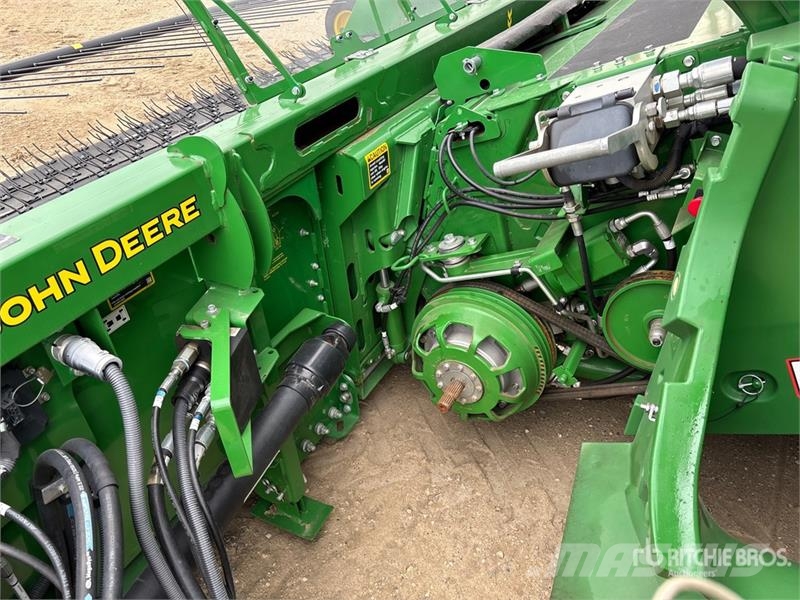 John Deere X9 1100 Signature Edition Combine Harvester Kombinované zberacie stroje