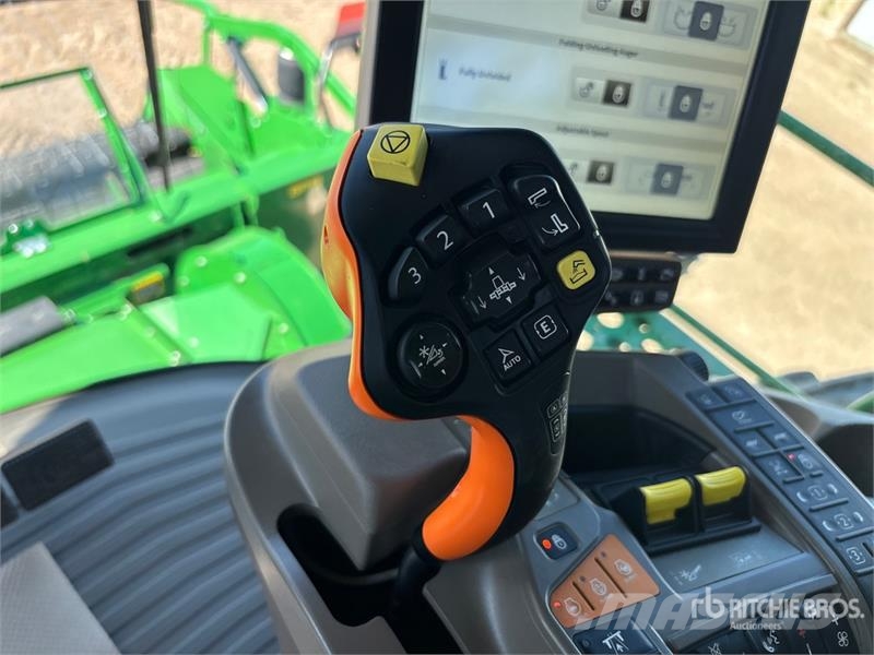 John Deere X9 1100 Signature Edition Combine Harvester Mietitrebbiatrici