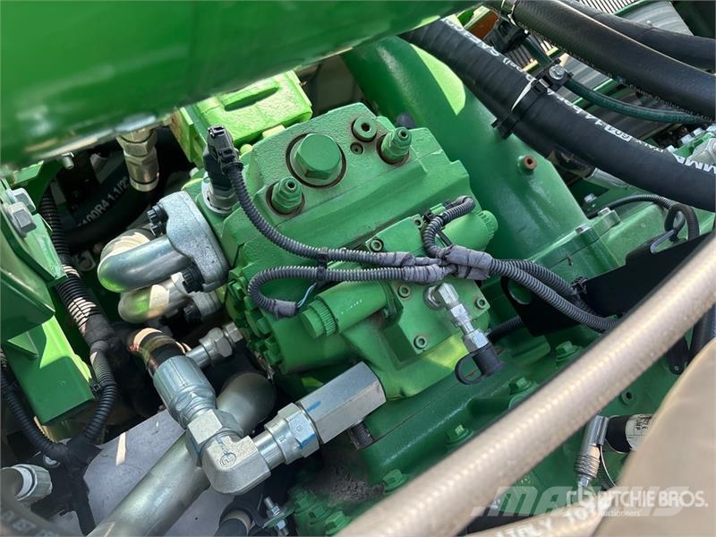 John Deere X9 1100 Signature Edition Combine Harvester 콤바인 수확기