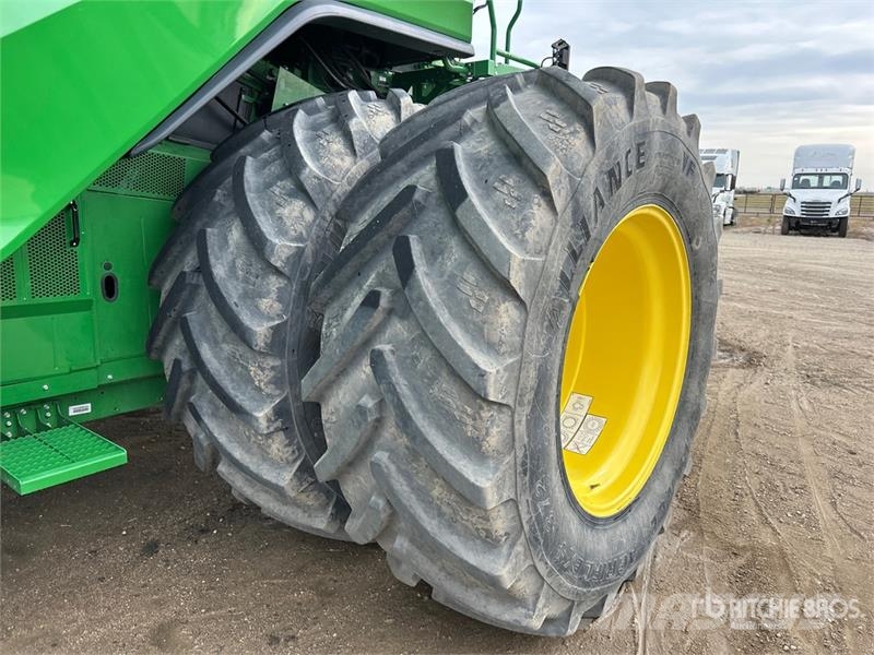 John Deere X9 1100 Signature Edition Combine Harvester Kombajny zbożowe