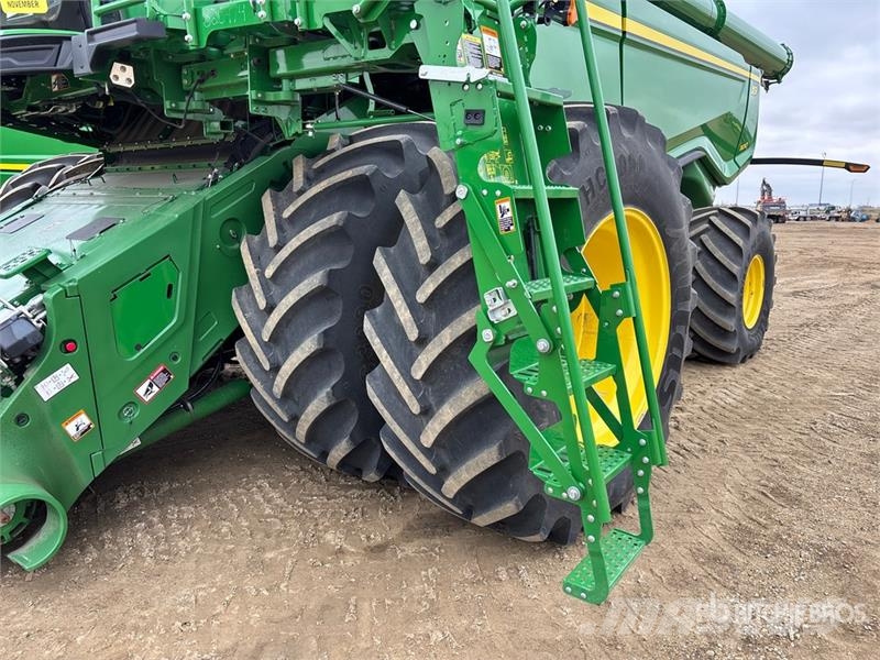 John Deere X9 1100 Signature Edition Combine Harvester Mietitrebbiatrici
