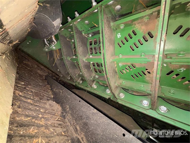 John Deere X9 1100 Signature Edition Combine Harvester Mietitrebbiatrici