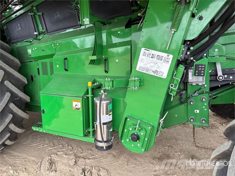 John Deere X9 1100 Signature Edition Combine Harvester Kombinované zberacie stroje