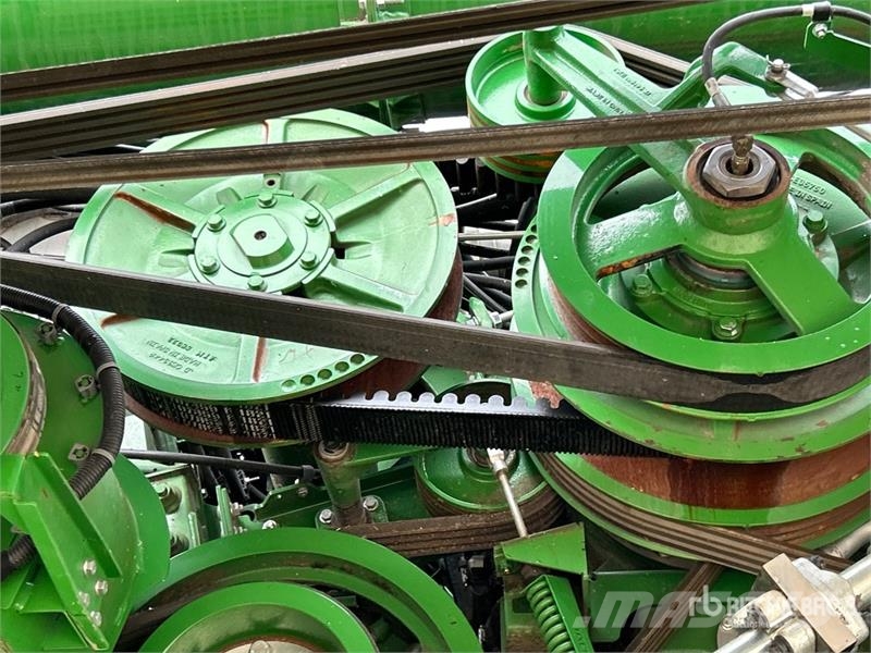 John Deere X9 1100 Signature Edition Combine Harvester Kombajny zbożowe