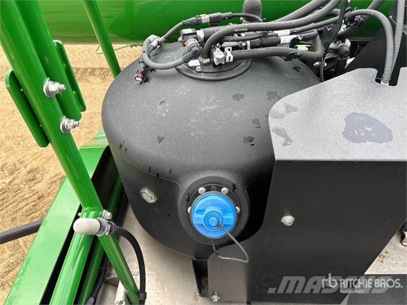 John Deere X9 1100 Signature Edition Combine Harvester Kombinované zberacie stroje