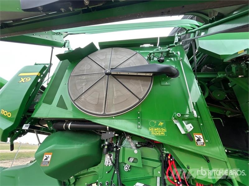 John Deere X9 1100 Signature Edition Combine Harvester Kombajny zbożowe